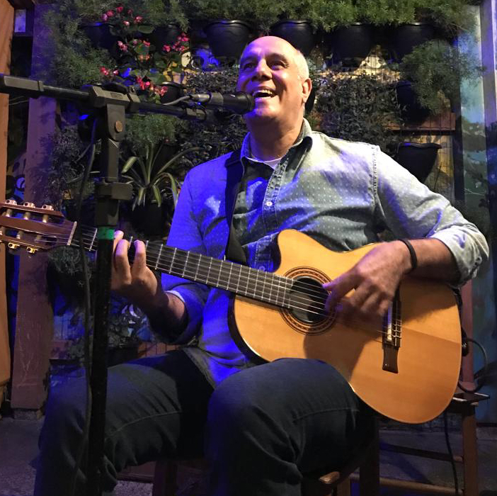 Danny Mirdadaian Brasilidades