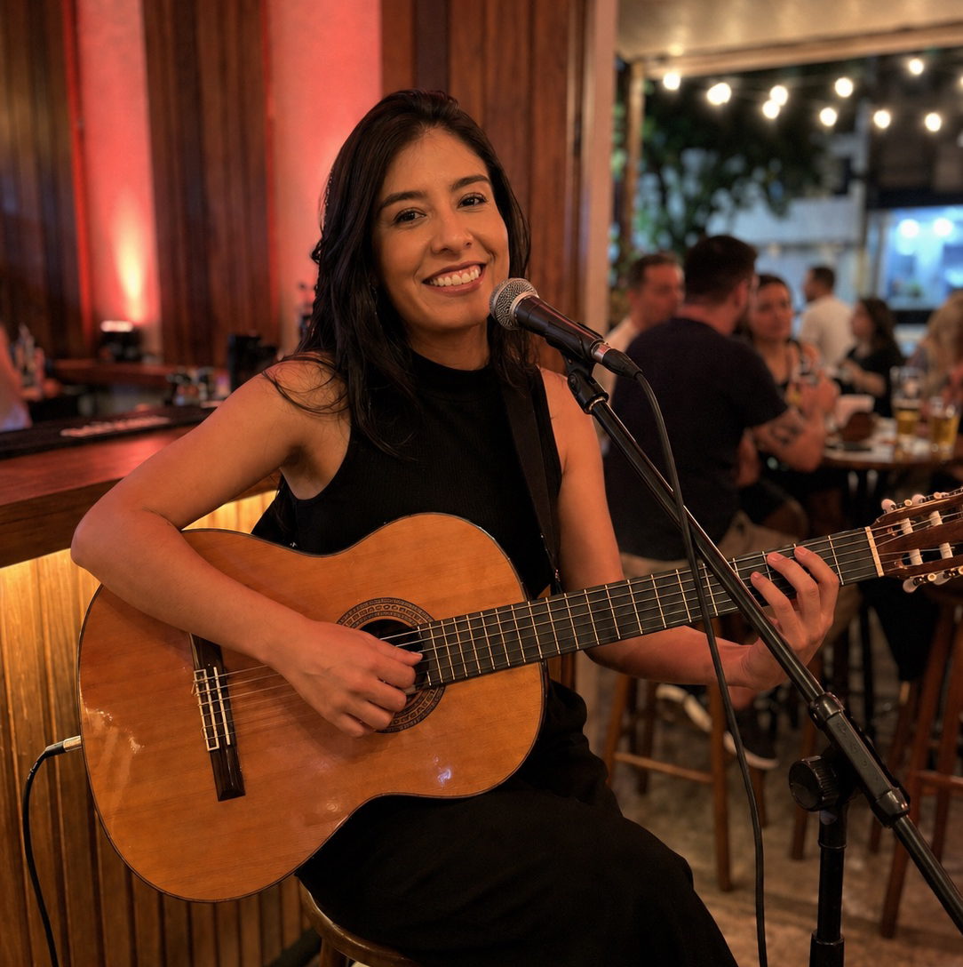 Stephanie Voz e Violão