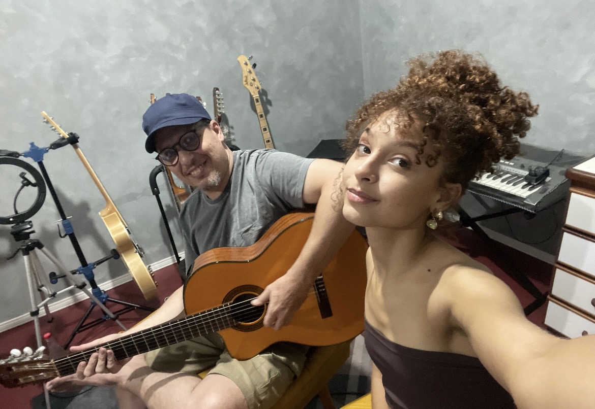 Rebeca Lbm & Raffa Stefan - Voz e violão/guitarra